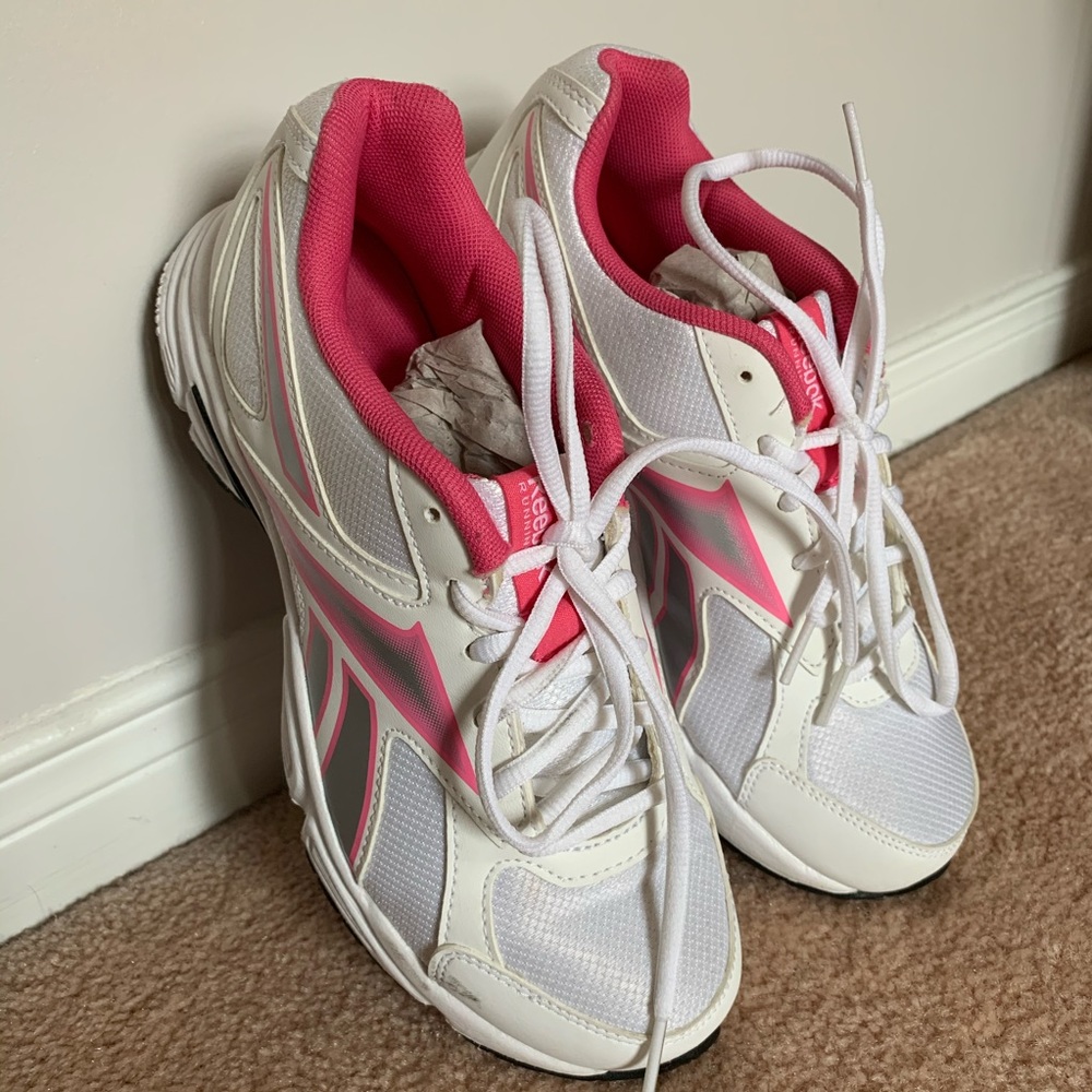 NEW Reebok Pink White Running Shoes